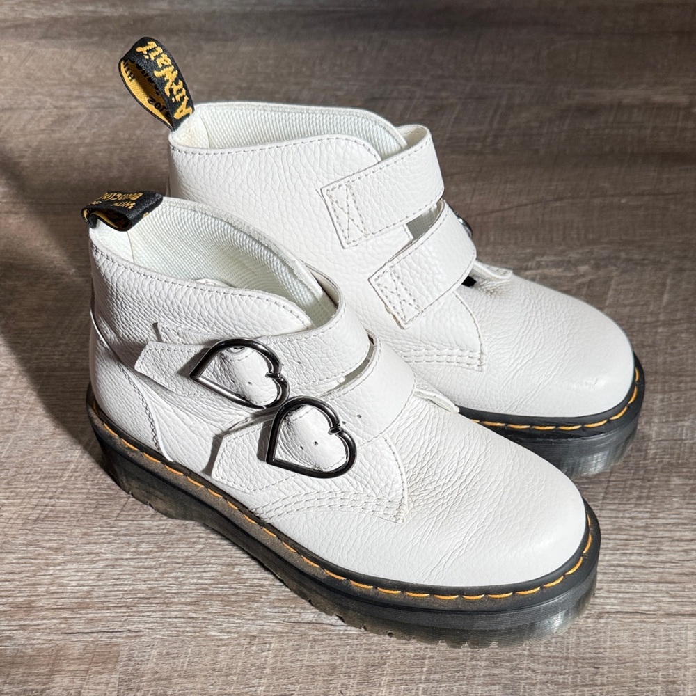 Dr. Martens Devon Heart Leather Platform Boots - Picture 13 of 15